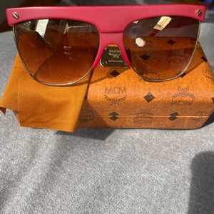 MCM sunglasses model MCM107s in RED!! 😍